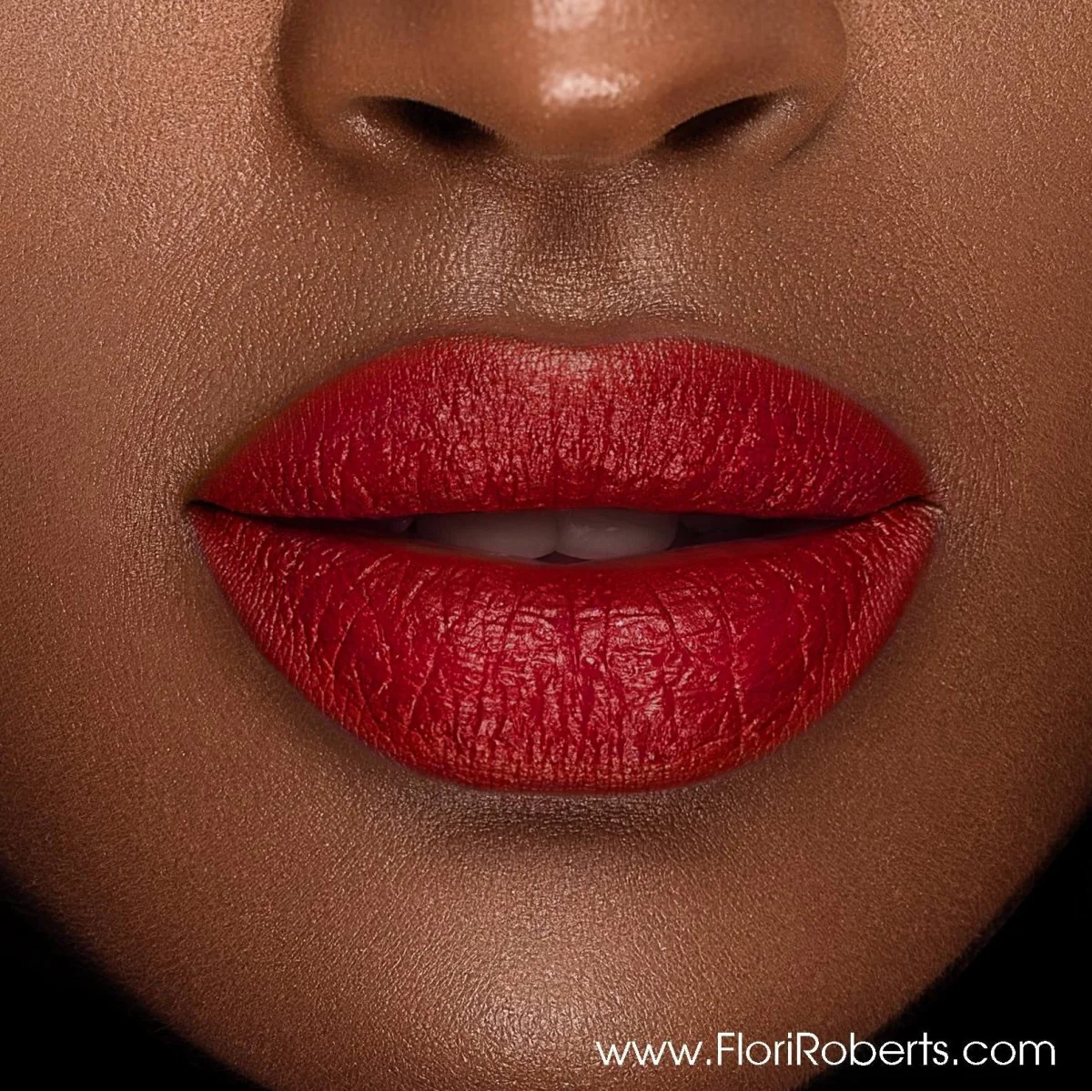 Flori Roberts - Rouge à Lèvres - Luxury Demi-Matte - Image 4